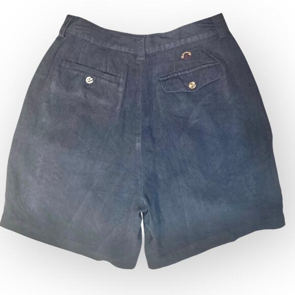 Tommy Bahama women’s silk shorts, size 10 gray sand washed silk pleat front - Picture 2 of 10